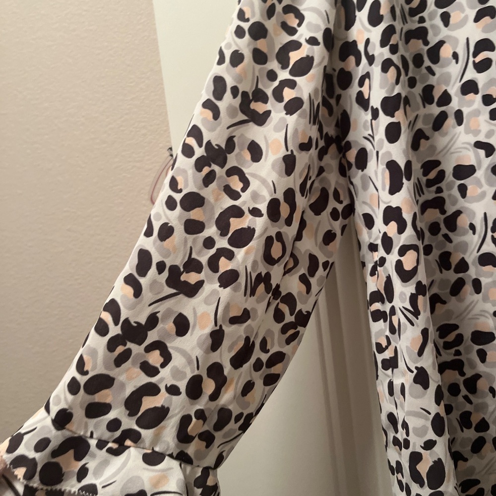 Dressy Printed Loft Blouse - Picture 2 of 3